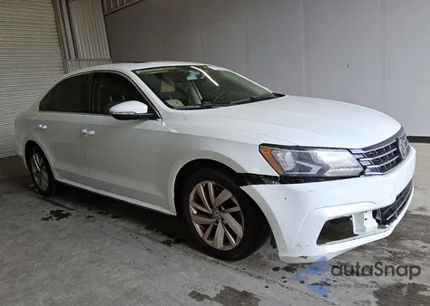 2018 Volkswagen Passat 2.0T Se z USA, uszkodzony, nr VIN 1VWBA7A36JC018796
